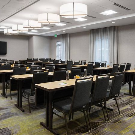 Отель Courtyard By Marriott Растон Экстерьер фото