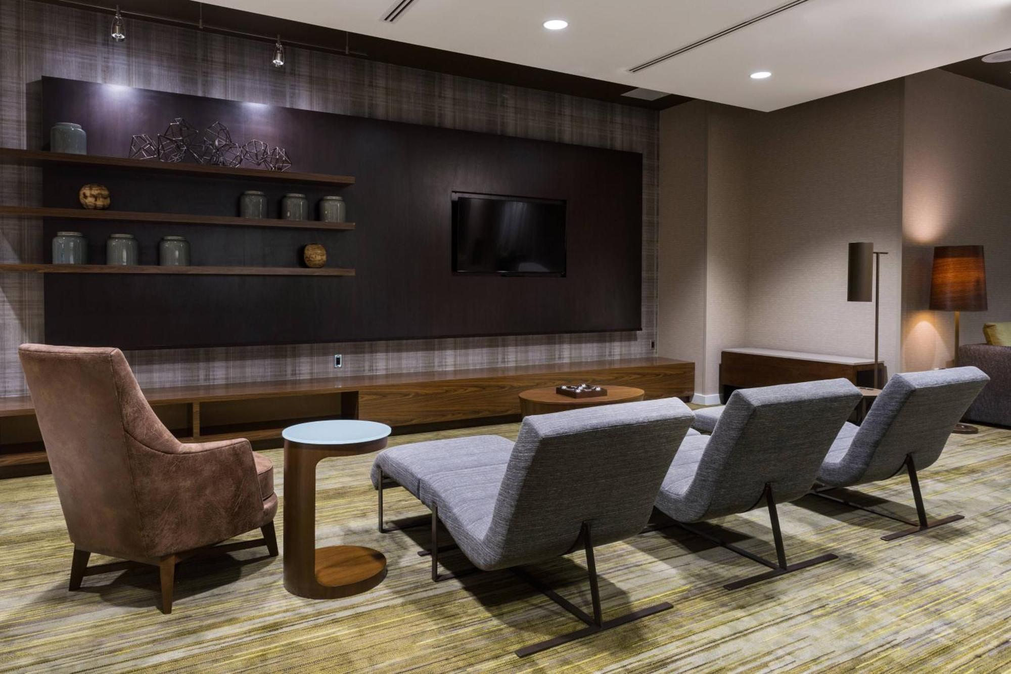 Отель Courtyard By Marriott Растон Экстерьер фото